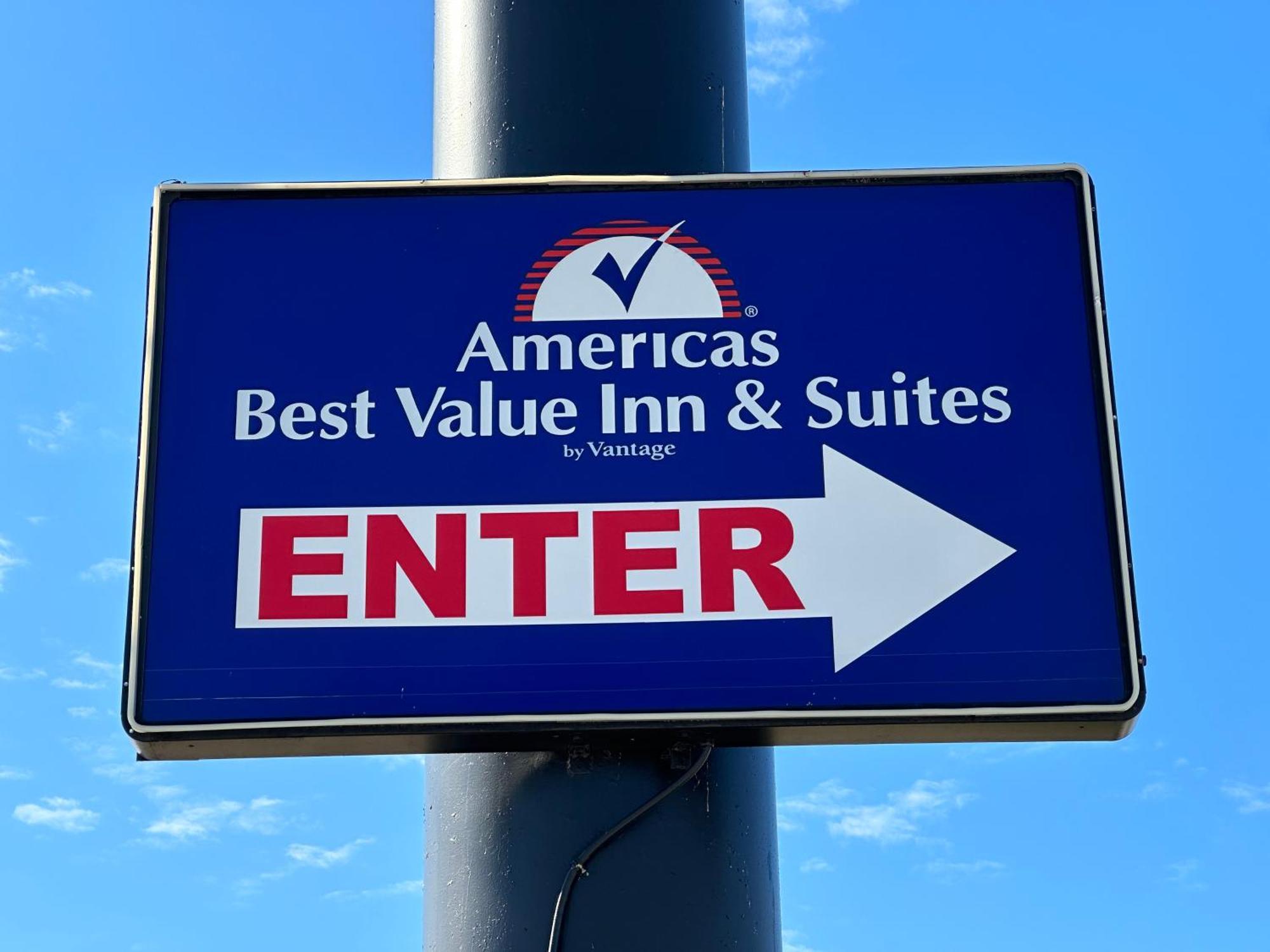 Americas Best Value Inn And Suites Groves Экстерьер фото